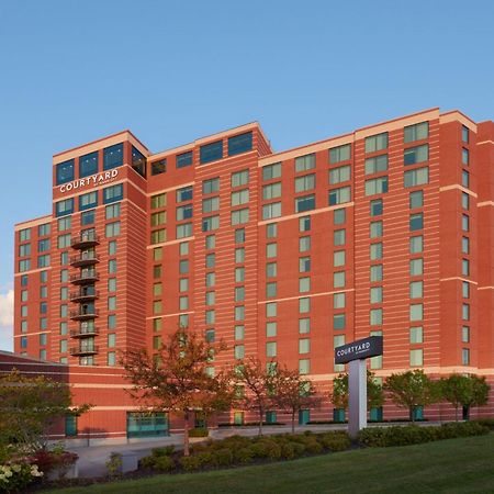 Courtyard By Marriott Ottawa East Hotel Buitenkant foto