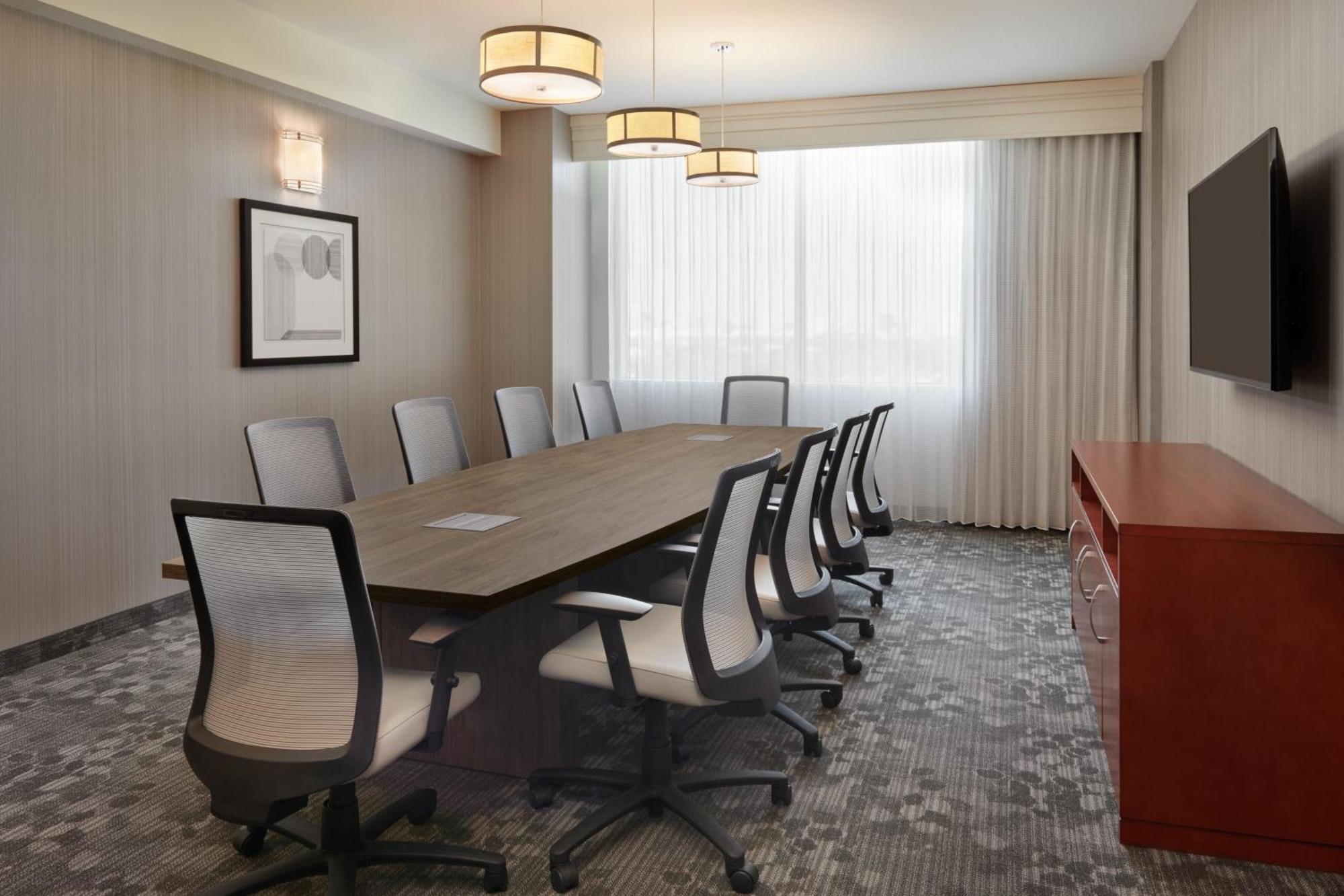 Courtyard By Marriott Ottawa East Hotel Buitenkant foto
