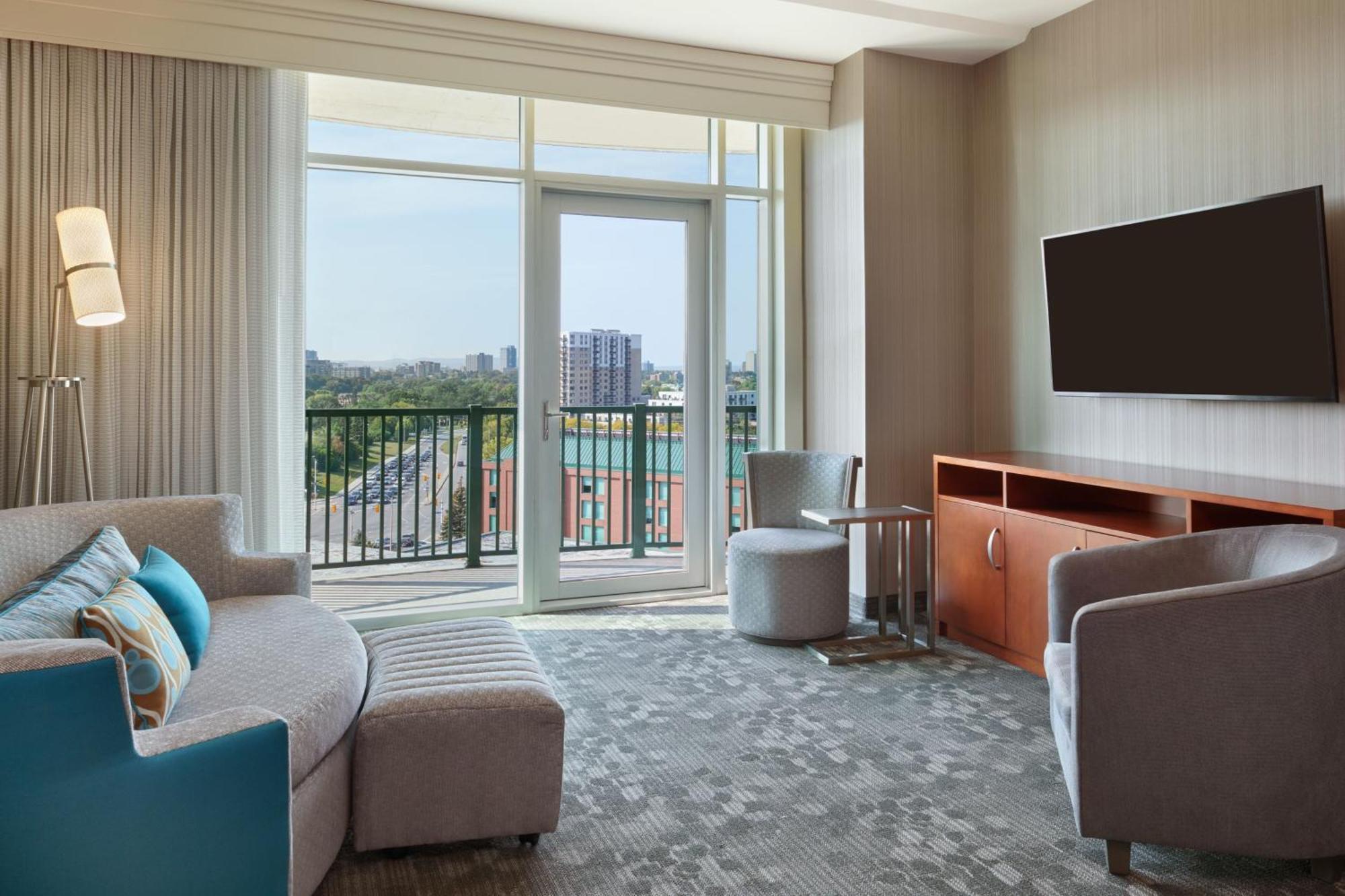 Courtyard By Marriott Ottawa East Hotel Buitenkant foto