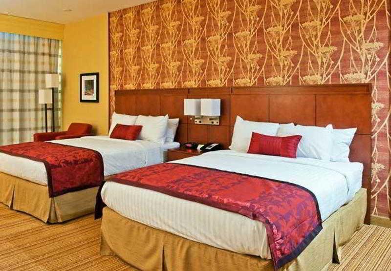 Courtyard By Marriott Ottawa East Hotel Kamer foto